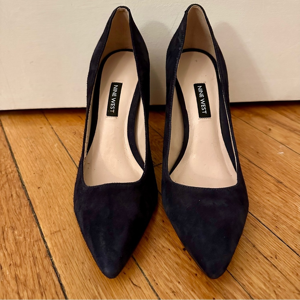 ✨🆕 Nine West navy block heel 3" pointed toe pumps, 8M